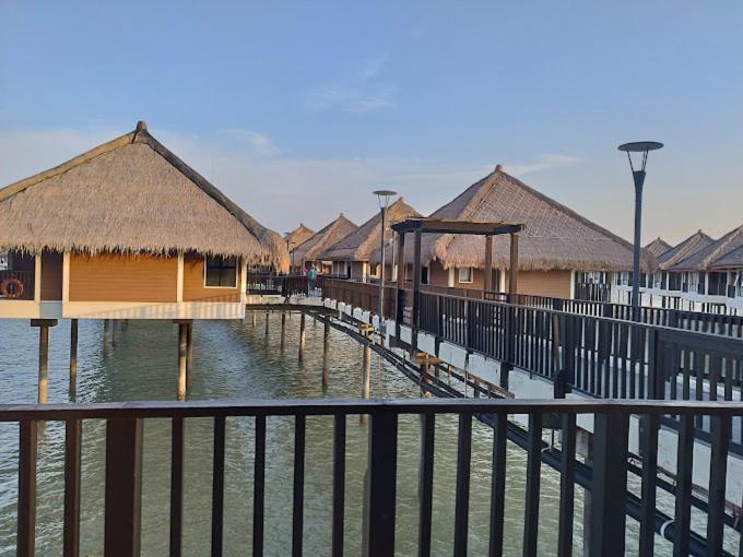 Ark Goldcoast Resort Сепанг Екстер'єр фото